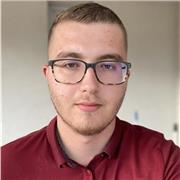 Développeur Mobile donne cours d’informatique et de développement